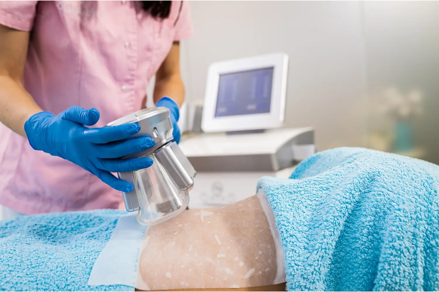 Cryolipolysis fat freezing treatment performed by trained practitioner